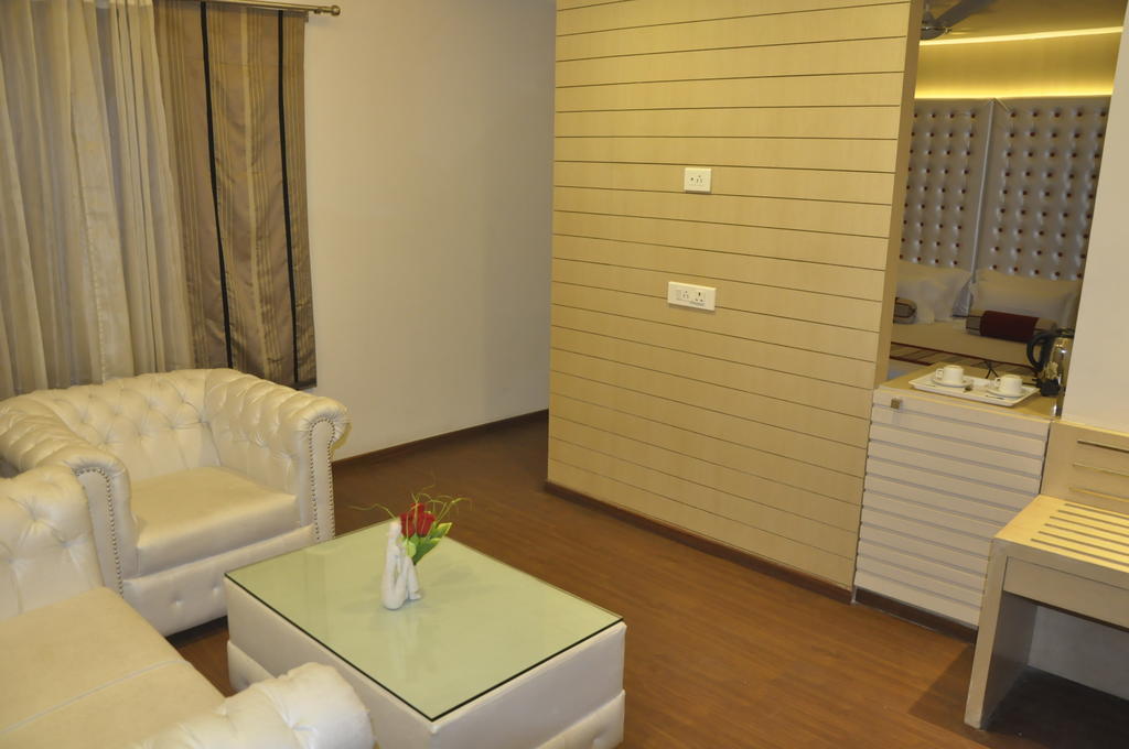 Hotel Rallentino Kota (Rajasthan) Room photo